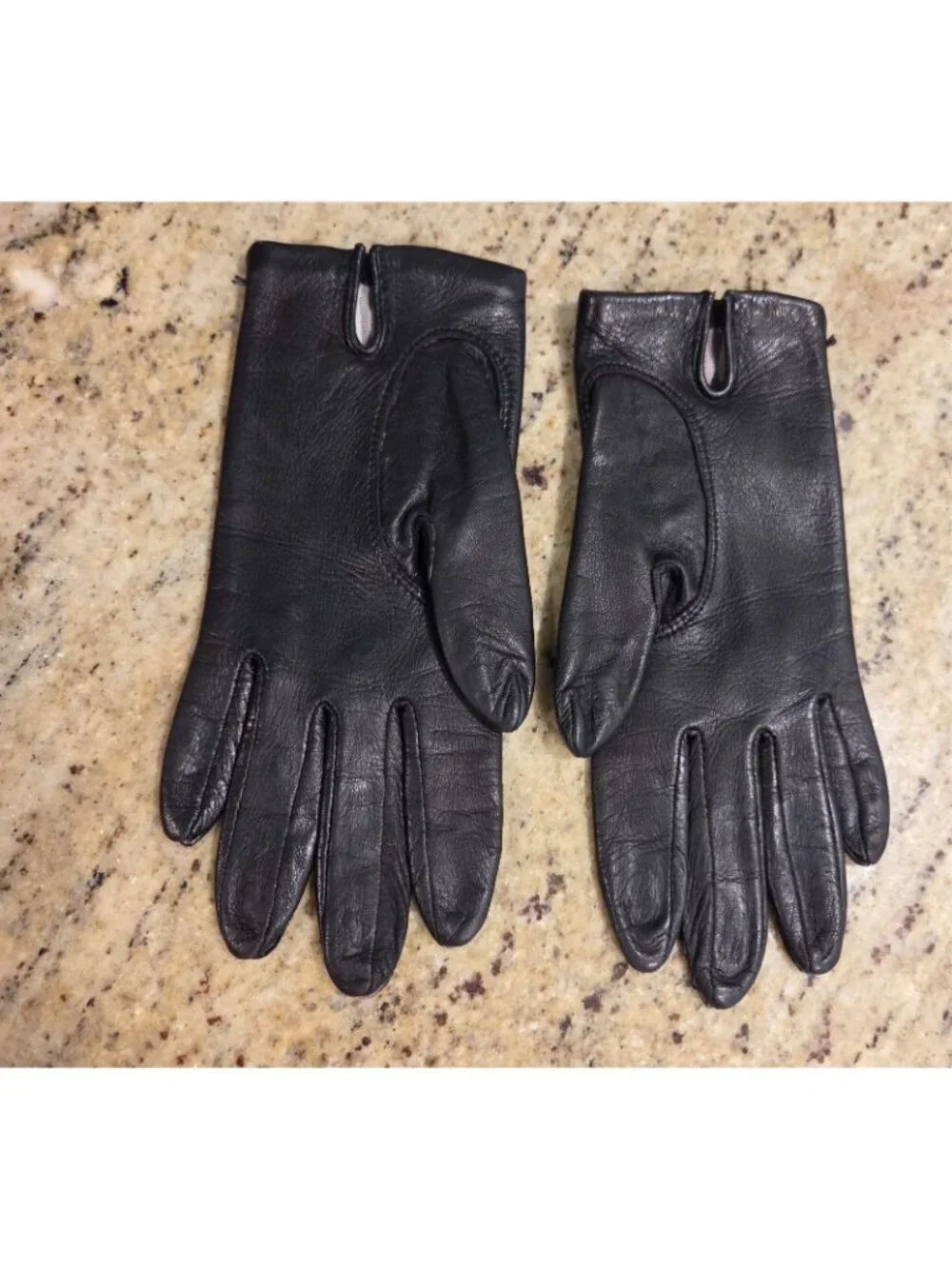 Vintage Womens Size 7 S/M Black Soft Leather Antron Lined Short Gloves